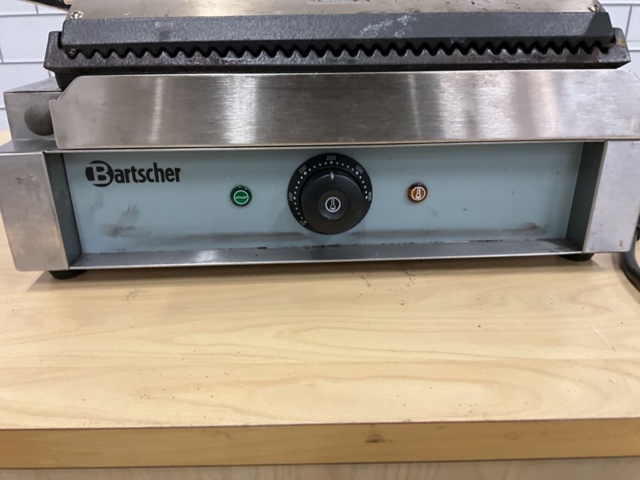 1198565-2 Clamp grill