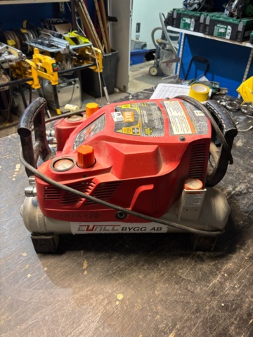 High pressure compressor - MAX Powerlite AKHL1230E - PS Auction - We ...