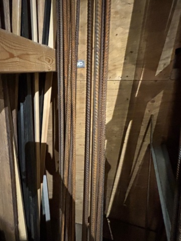 1377677-3 Lot of construction timber