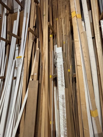 1377677-2 Lot of construction timber