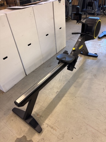 1303854-5 Rowing machine - Technogym Skillrow