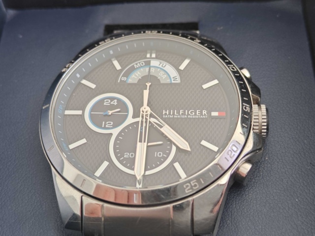 888290-3 Tommy Hilfiger wristwatch