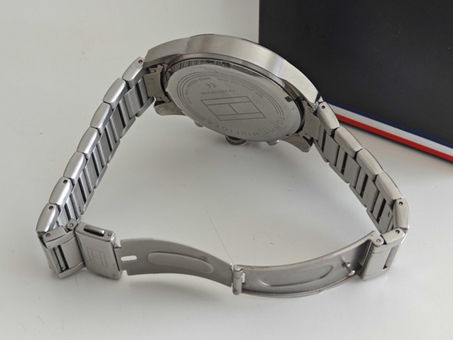 888290-4 Tommy Hilfiger wristwatch