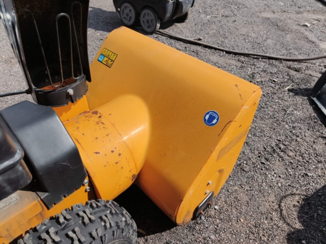 1331638-11 Snowblower Stiga