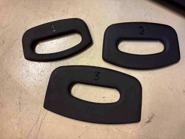 1303848-6 Sit-up bench with weight rack and dumbbells - Technogym