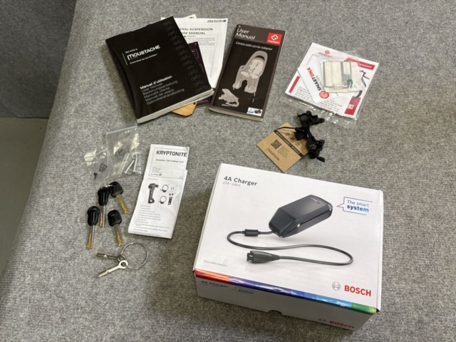 1303857-45 Electric bike, Mustache Hybrid Xroad 2