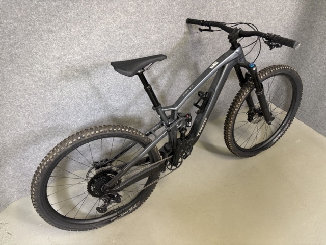 1303858-18 MTB, Trek Fuel EX 8