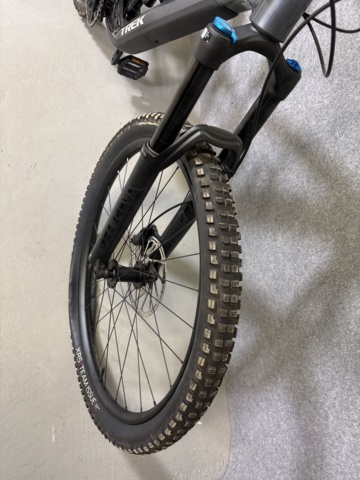 1303858-5 MTB, Trek Fuel EX 8