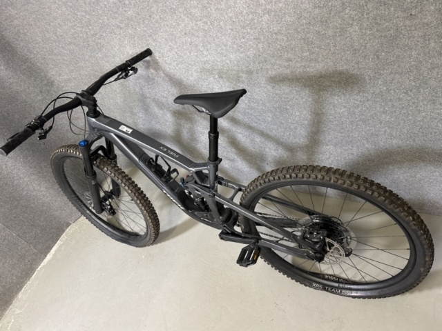1303858-25 MTB, Trek Fuel EX 8