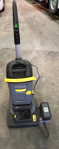 1379944-1 Combi scrubber Kärcher BR 30/4C BP Pack New condition