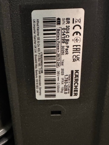 1379944-2 Combi scrubber Kärcher BR 30/4C BP Pack New condition