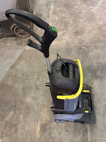 1379944-4 Combi scrubber Kärcher BR 30/4C BP Pack New condition