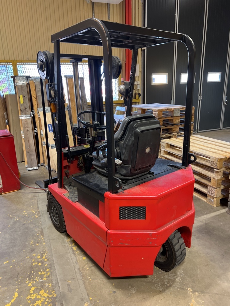 1370177-2 Motviktstruck NYK reparationsobjekt