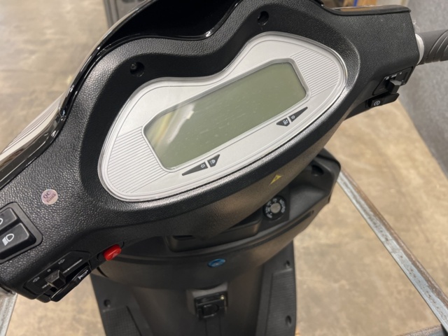 1379947-12 Elmoped - 2000W