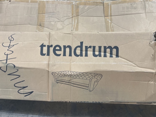 1379975-3 Soffa chesterfield 3-sits grå