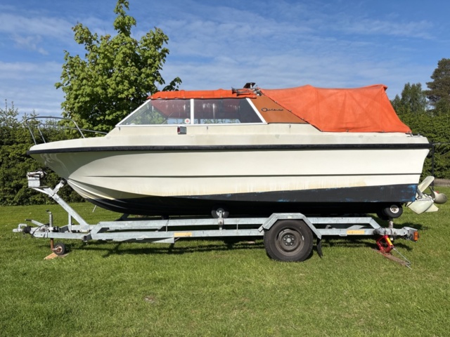 1373405-2 Kabinbåt Ockelbo C20 med trailer