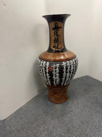 1176412-2 2 large Chinese urns, height approx. 150 cm