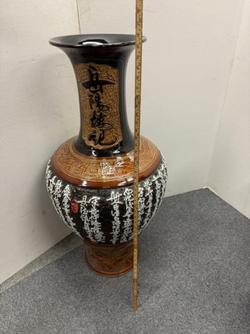 1176412-4 2 large Chinese urns, height approx. 150 cm