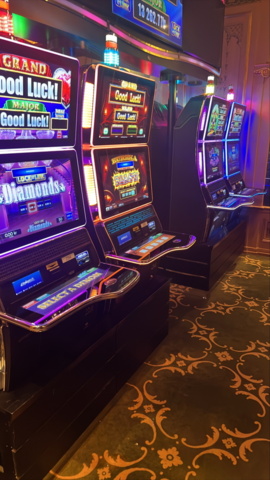 1380657-1 8 × Spelautomater WMS Twinstar – Lock it link-serien (2017)