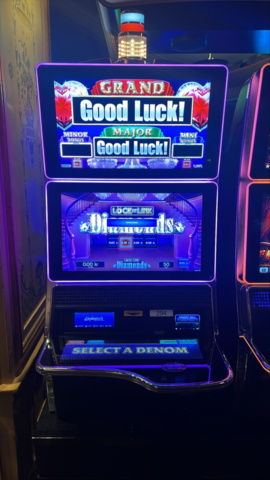 1380657-6 8 × Spelautomater WMS Twinstar – Lock it link-serien (2017)