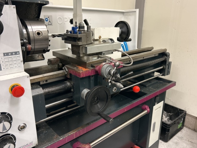 1360980-3 Svarv med verktygsvagn och tillbehör - Optimum TH 3309D -2022