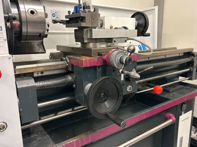 1360980-9 Svarv med verktygsvagn och tillbehör - Optimum TH 3309D -2022