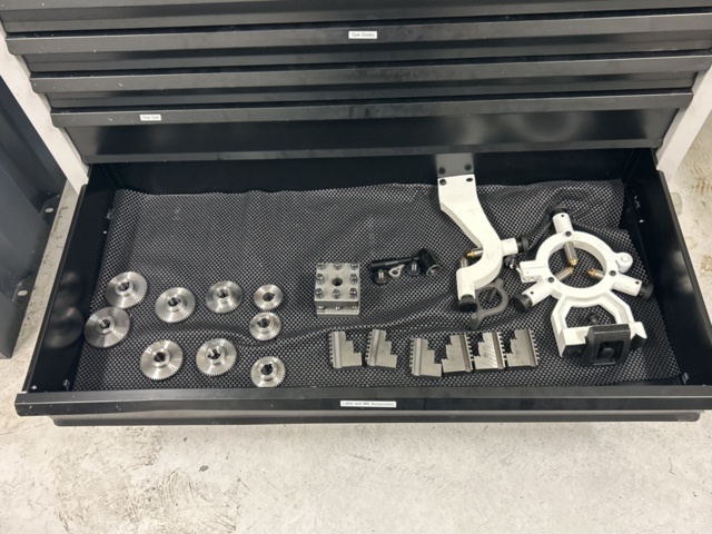 1360980-18 Svarv med verktygsvagn och tillbehör - Optimum TH 3309D -2022