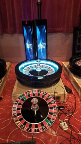Roulette wheel &amp; display + Extra wheel head - TCS John Huxley (2014) - PS Auction - We value the ...