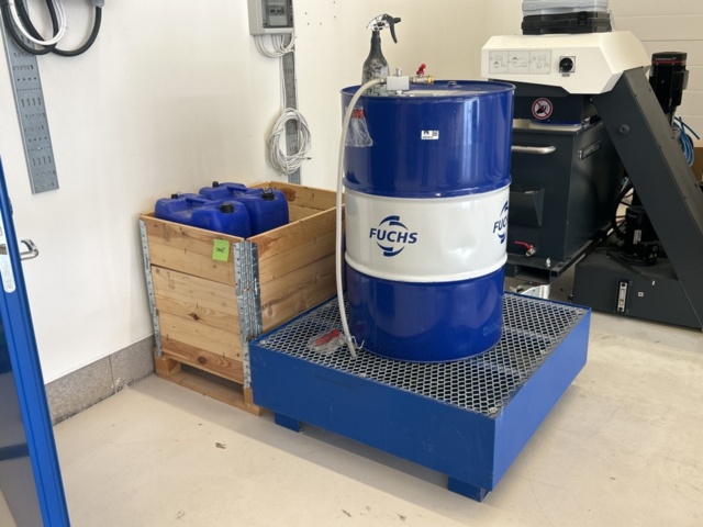 Liquid handling systems with drums and cans - FUCHS Renolin / Ecocool ...