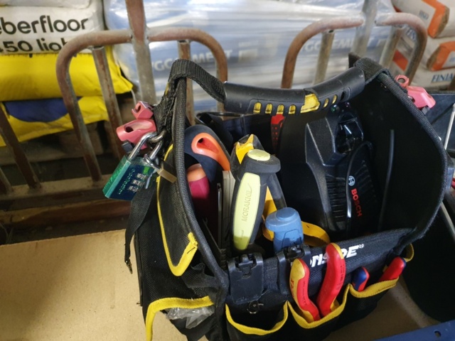 1381171-2 Large variety of tools in bags and electrical installation materials