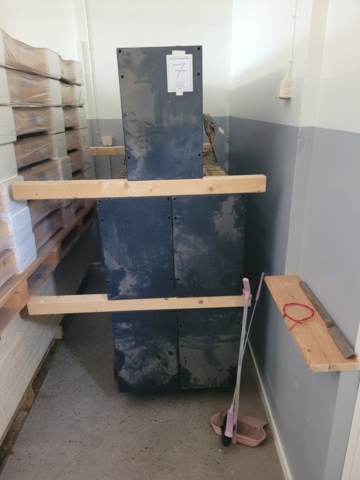 1381185-2 Safe deposit box