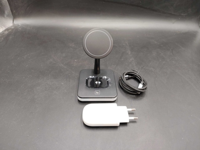 1381570-2 Laddstation - Samaray, 2 st, 4-1, magnetisk, svart