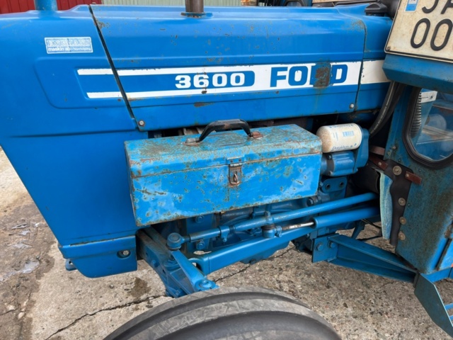 1381594-24 Tractor Ford 3600 -1976