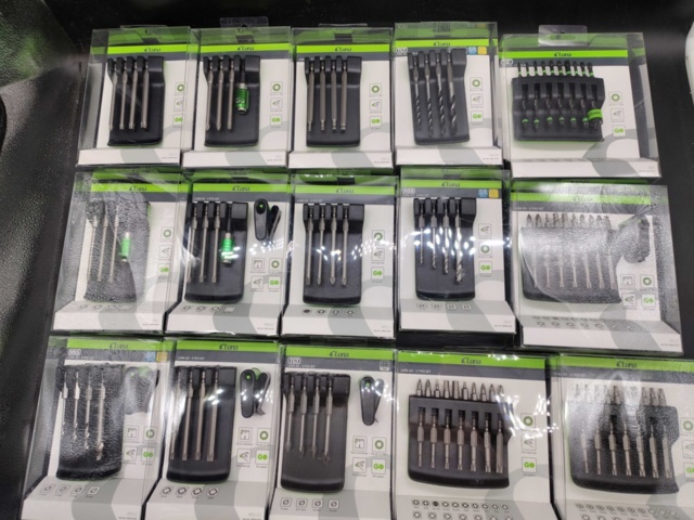 1381961-1 180 st Luna Go bits-satser