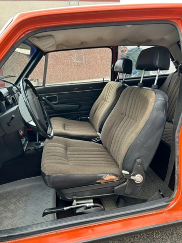 1382041-31 Volvo 142 2.0 Manual, 82hp, 1973
