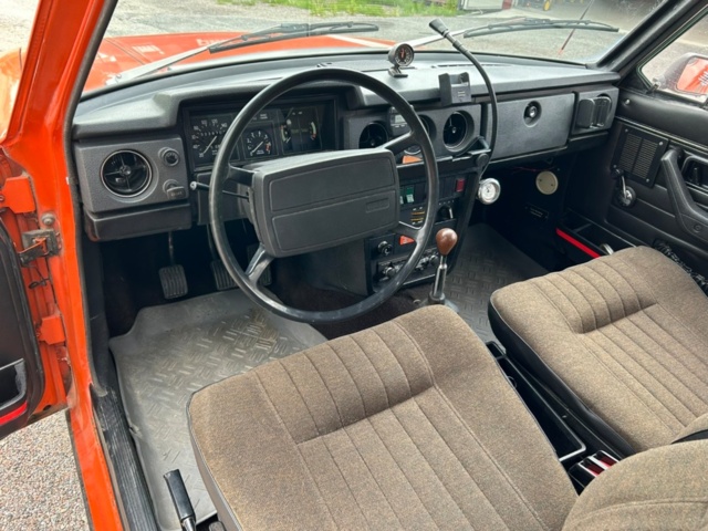 1382041-33 Volvo 142 2.0 Manual, 82hp, 1973