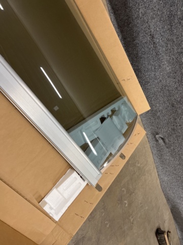 1371414-7 Shower screen INR Linc Niagara