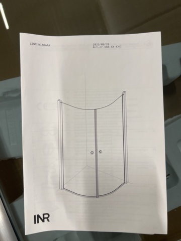1371414-8 Shower screen INR Linc Niagara