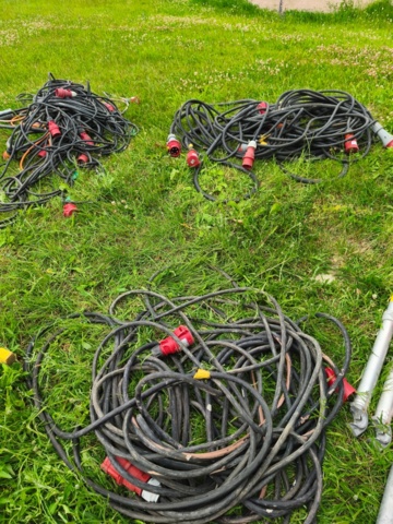 1381599-2 Construction equipment, 3 phase cables, straightedges, ladders, water hose