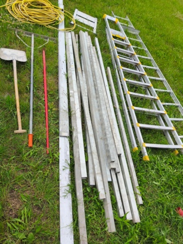 1381599-8 Construction equipment, 3 phase cables, straightedges, ladders, water hose