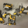 1377858-1 Tool kit with 8 hand tools - DeWalt