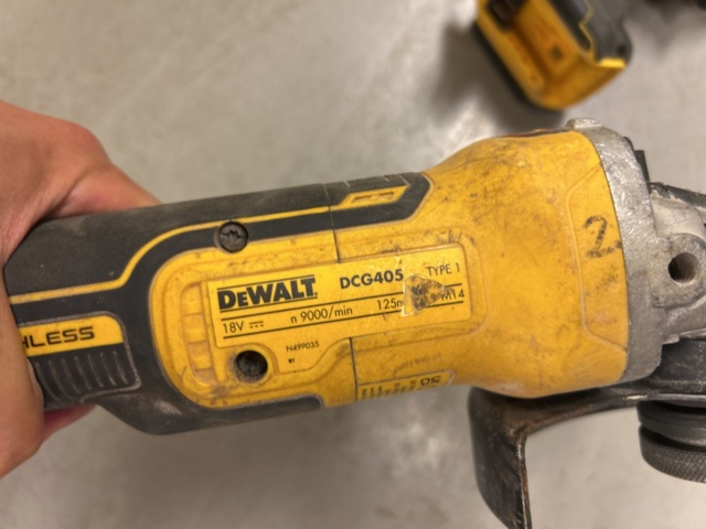 1377858-5 Tool kit with 8 hand tools - DeWalt