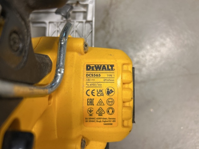1377858-9 Tool kit with 8 hand tools - DeWalt