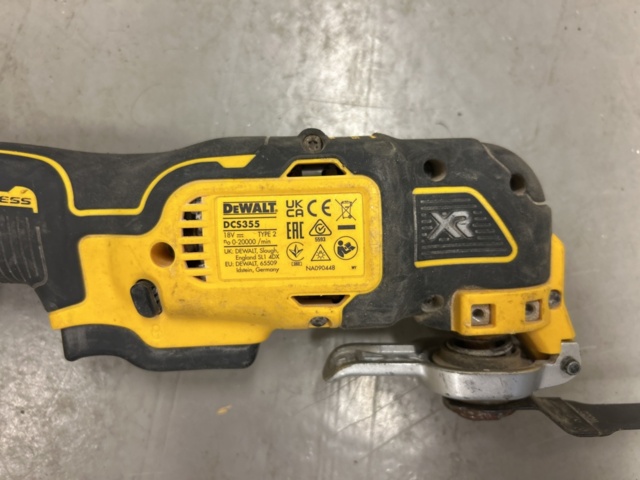 1377858-14 Tool kit with 8 hand tools - DeWalt