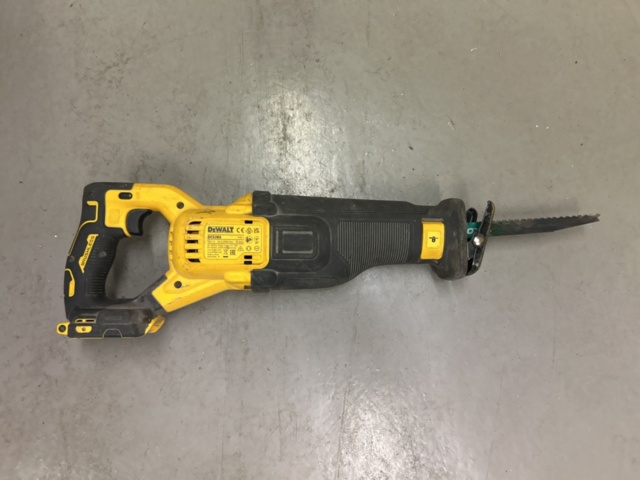 1377858-15 Tool kit with 8 hand tools - DeWalt