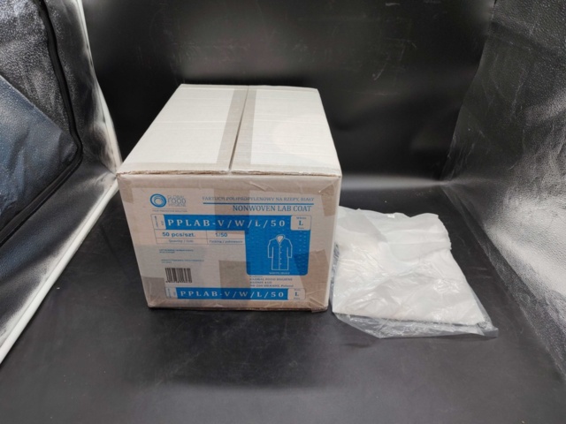 1383687-1 Visiting gown, 5 pcs 50-pack, white, PP, 112 cm, 25-30 g, size L