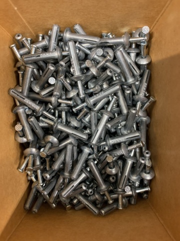 1383349-3 5 st Förpackningar Expanderspik 5.0x22mm, Grabber