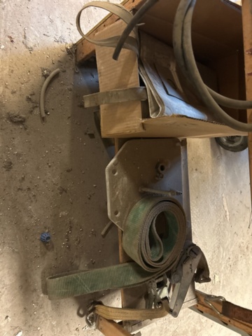 1382857-4 Everything on the shelf