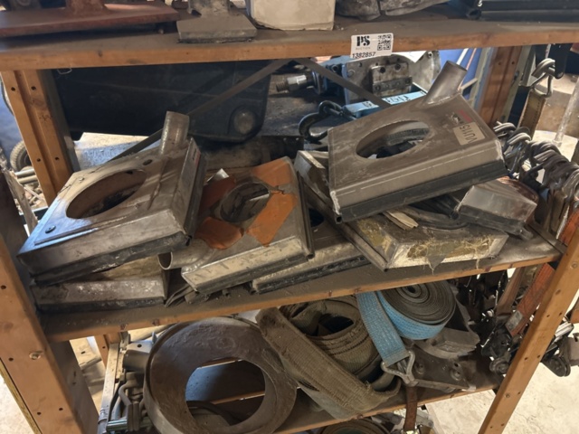 1382857-6 Everything on the shelf