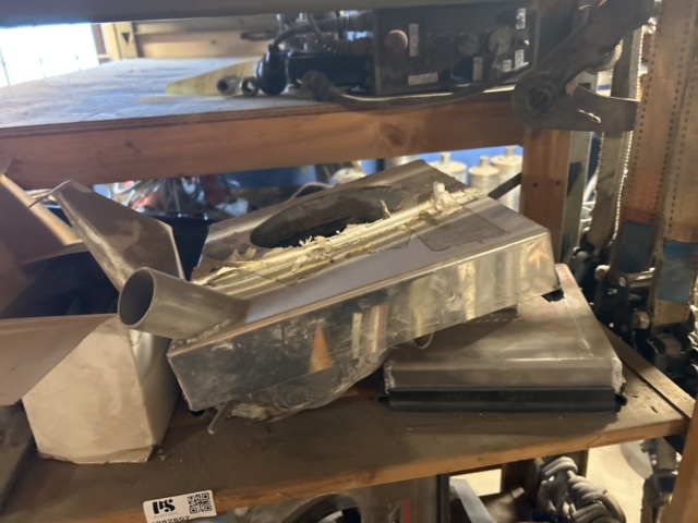 1382857-10 Everything on the shelf